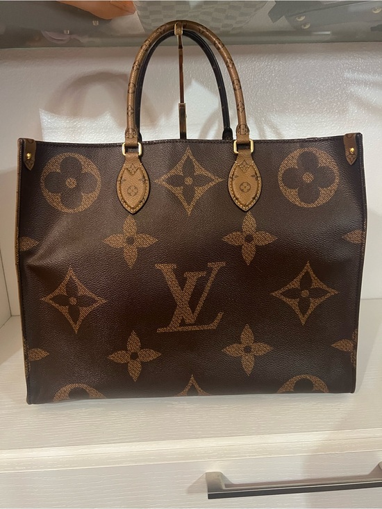 Louis Vuitton Handbags - Louis Vuitton OnTheGo GM tote